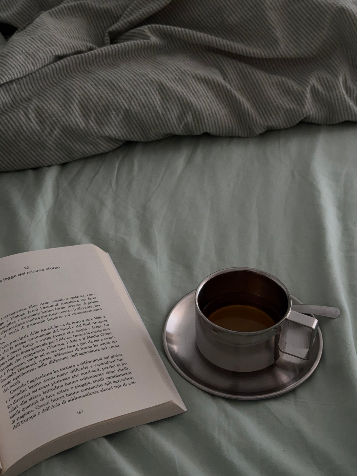 Tazza con piattino e cucchiaino