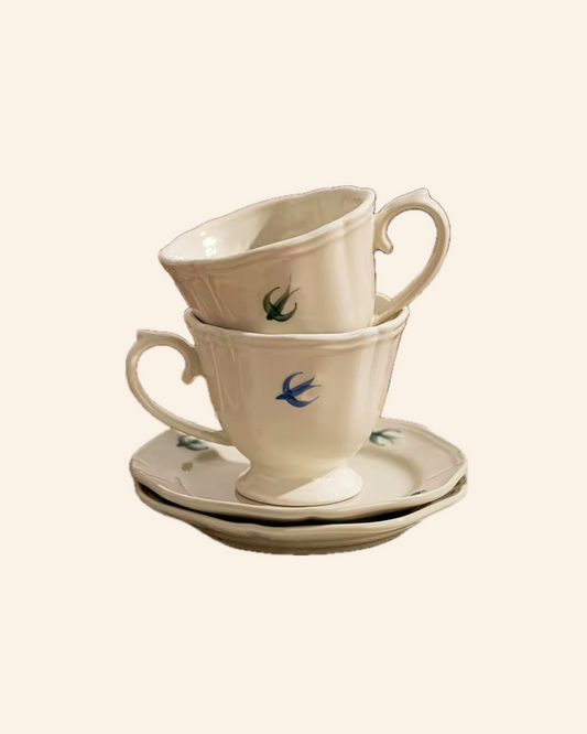 Tazza in porcellana con piattino
